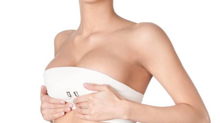 Wie funktioniert eine endoskopisch, axilläre Brustvergrößerung?
