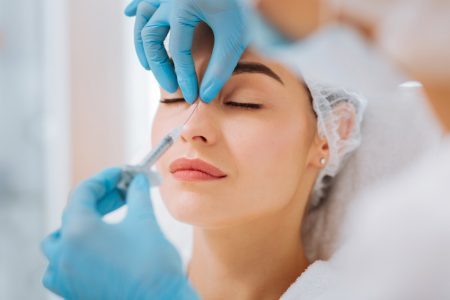 Nasolabialfalte unterspritzen 